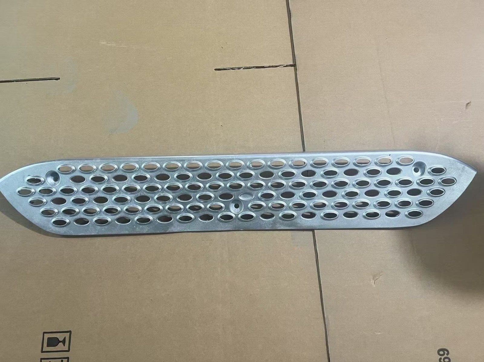 Front Fairing Lower Aluminum Step Peterbilt 579 2023+