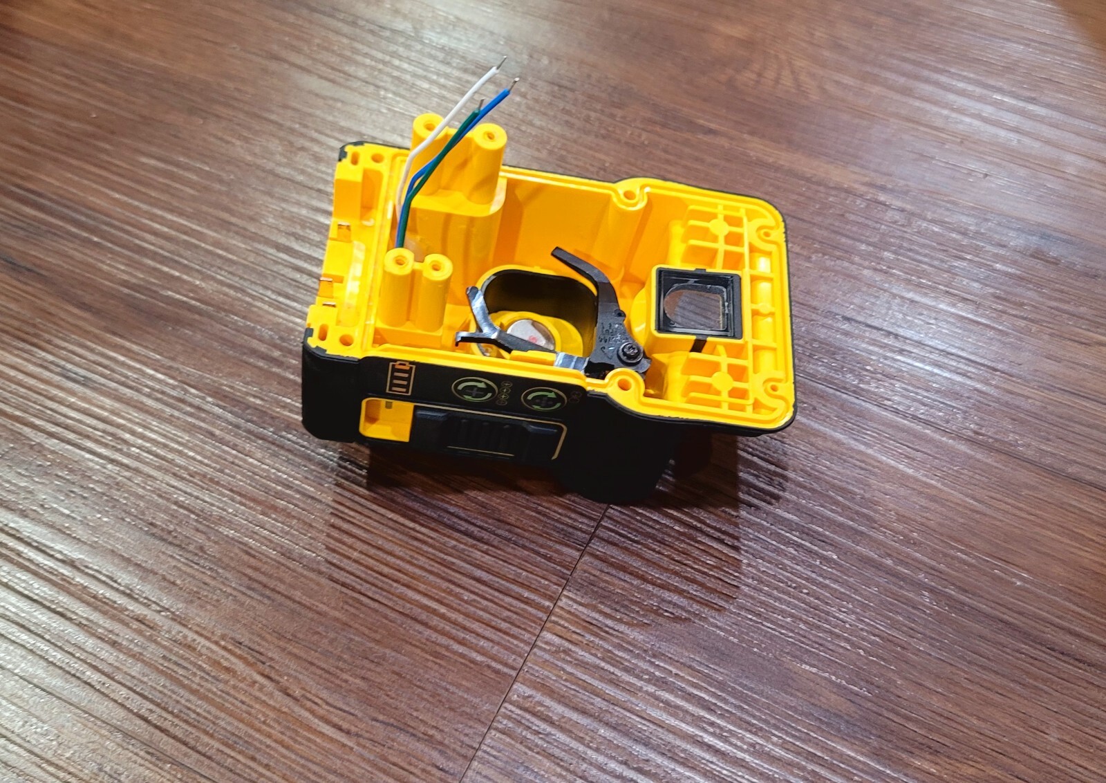 DEWALT BOTTOM HOUSING FOR DW0822LG DW0822LR 12V 2 Sport Cross-Line Laser Level