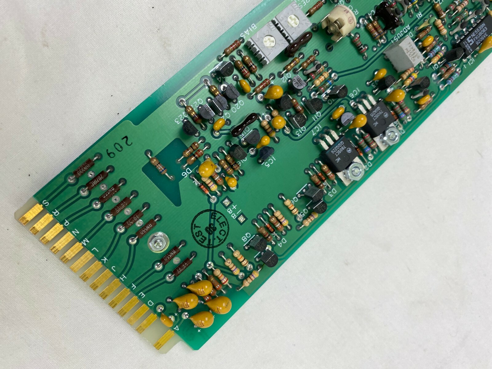 Leitch VEA-681 VEA681 Video Equalizing Amplifier Amp Module Card