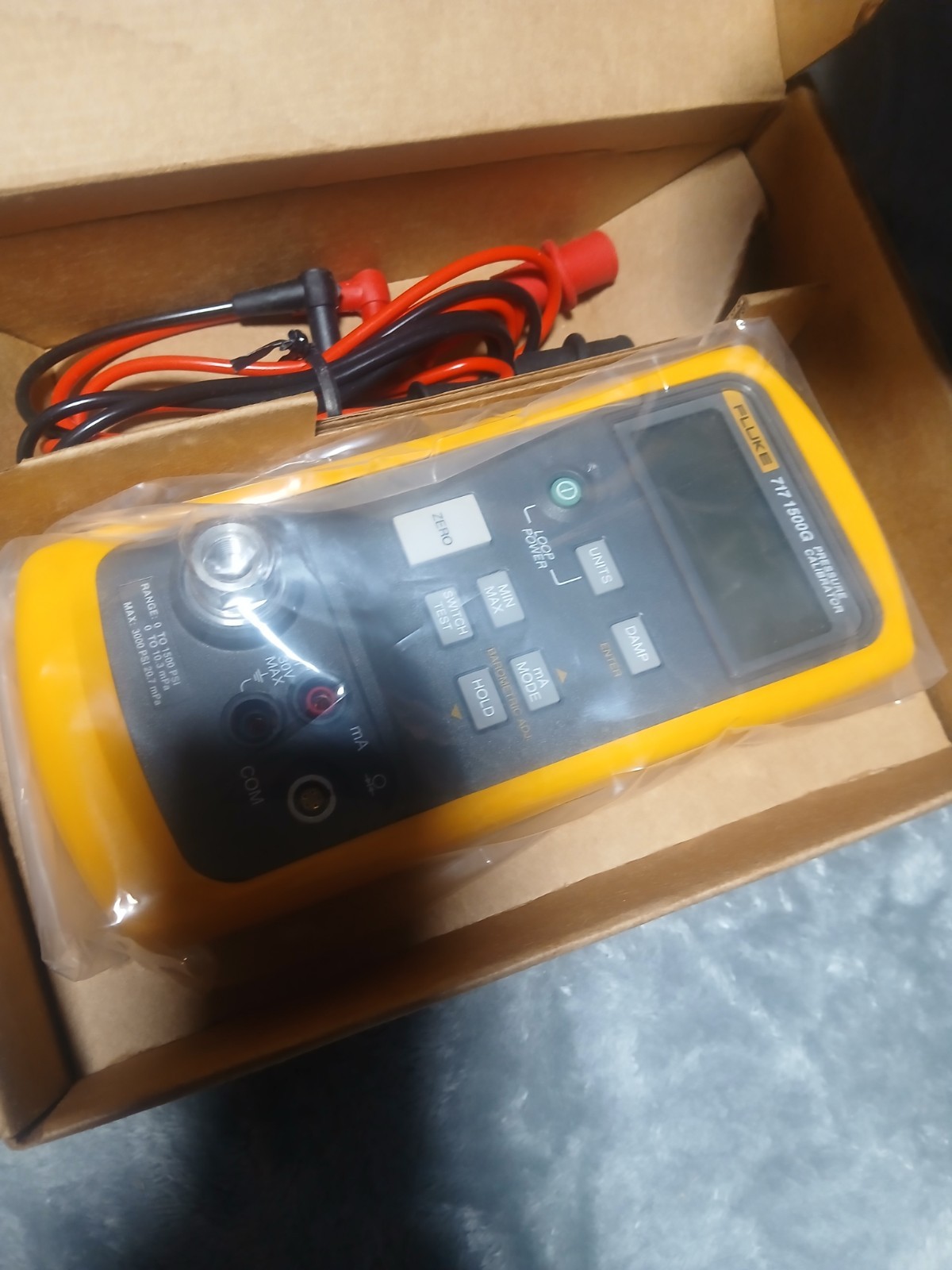 pressure calibrator fluke 717 1500g