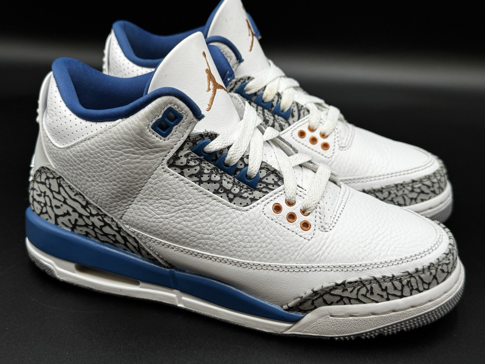 Size 8 - Jordan 3 Retro Mid Wizards shoes With Box! 🪄