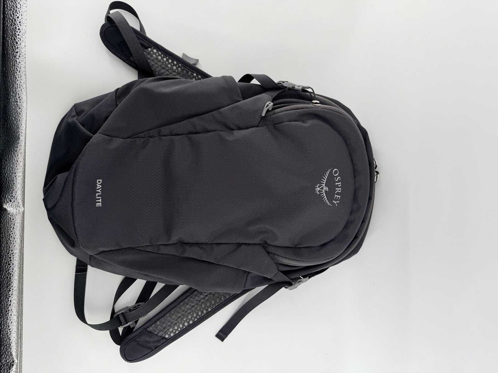SERG Hydration Bag WithBladder Woods Hydrate Runner Backpack 72 Oz. Gorpcore
