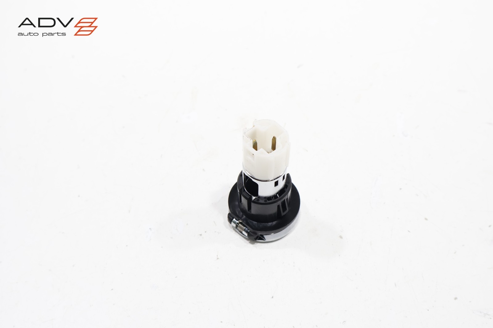 2017 - 2023 LAND ROVER DISCOVERY FRONT & REAR POWER OUTLET SOCKET OEM