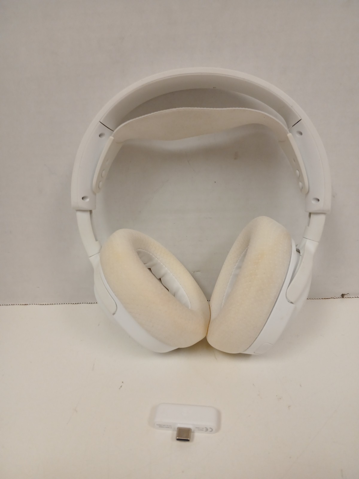 Arctis Nova 5 Wireless Gaming Headset, White  *READ* - NO BOX