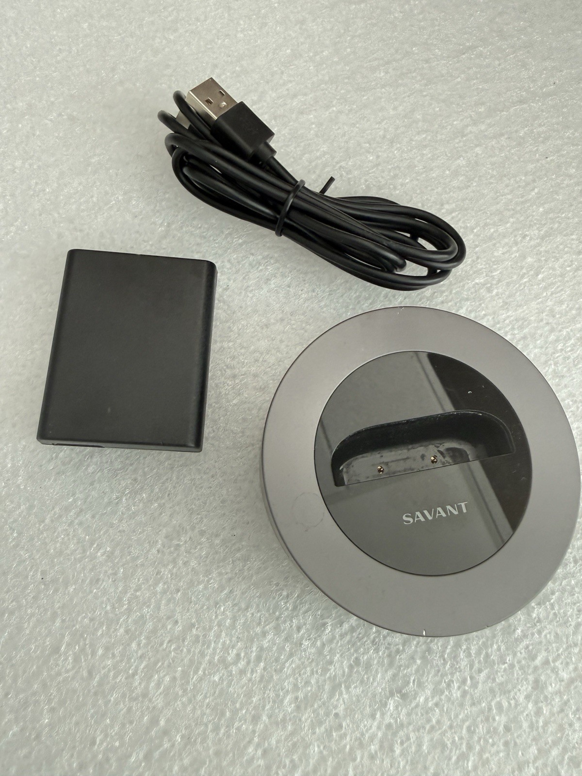 Savant REM-4000SG-00 REV Charging Dock Savant Pro X2 Remote Control Tested