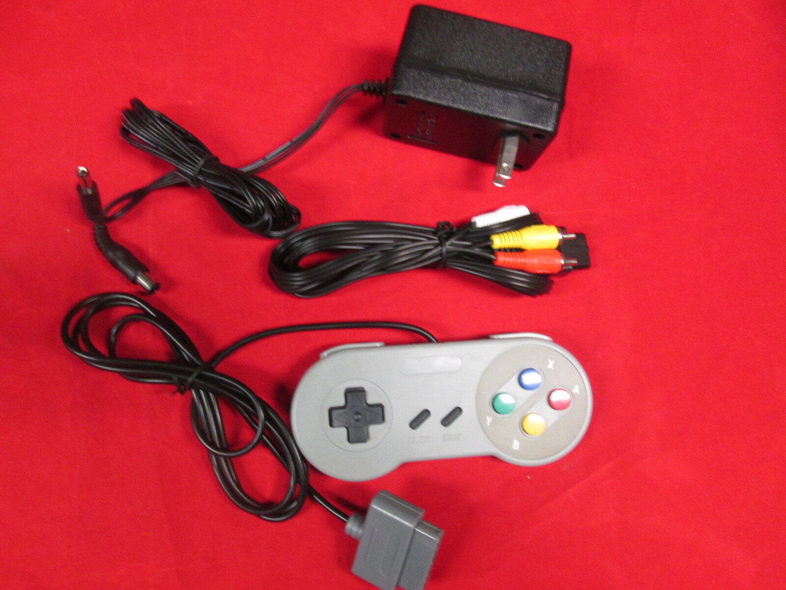 SNES Bundle 2 Controllers AC Adapter Power Cord And AV Cable Super 0472