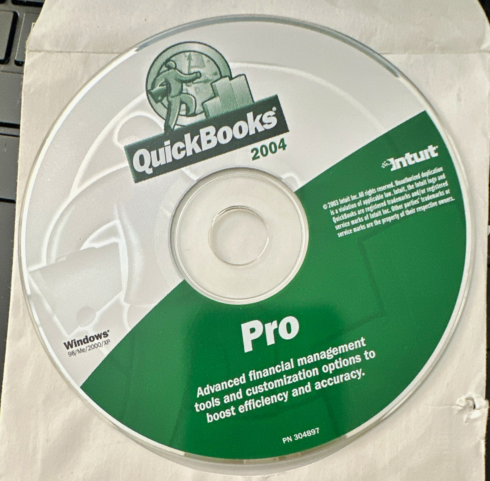 Intuit QuickBooks Pro 2004 Accounting Software CD English Win 98/Me/2000/XP