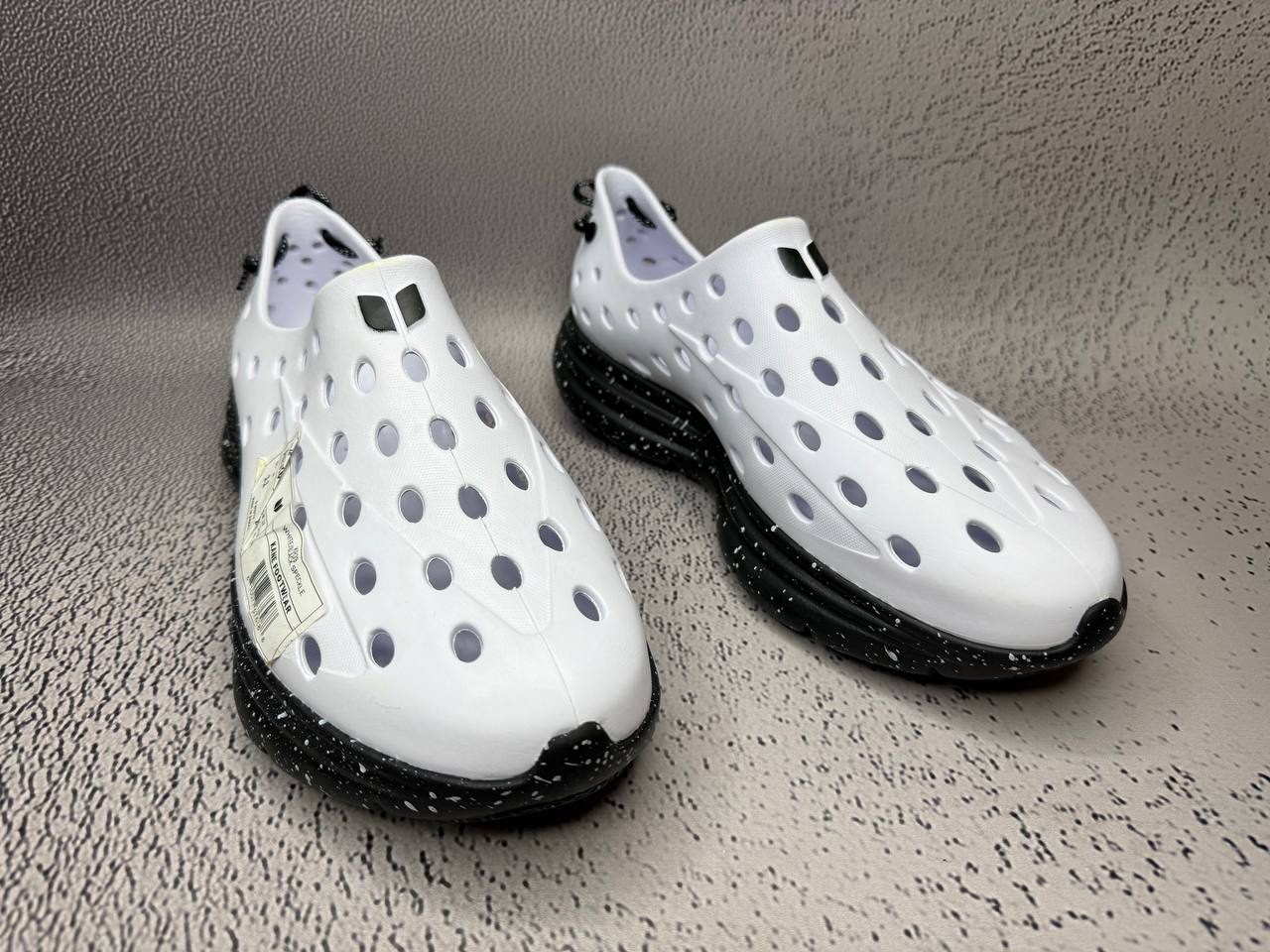 Kane Revive Shoes White Black Speckle Recovery Vented Rubber Slip US M 3 - M 16