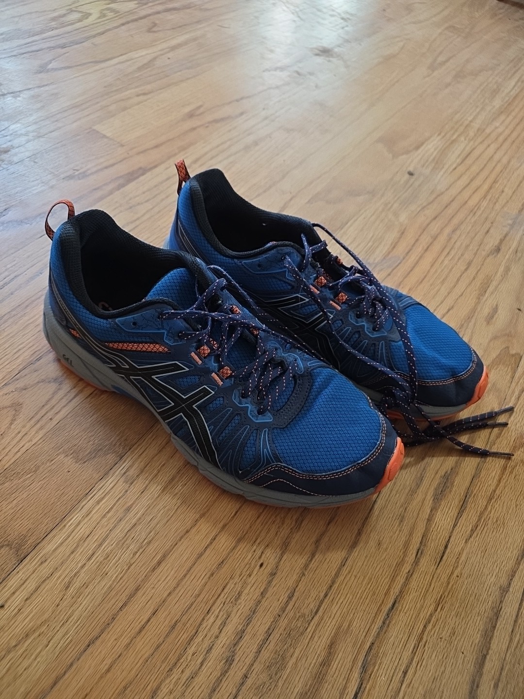 Asics Gel Venture 7 Men's Size 11 Running Rubber Lace Up Sneakers Shoes 1011A560