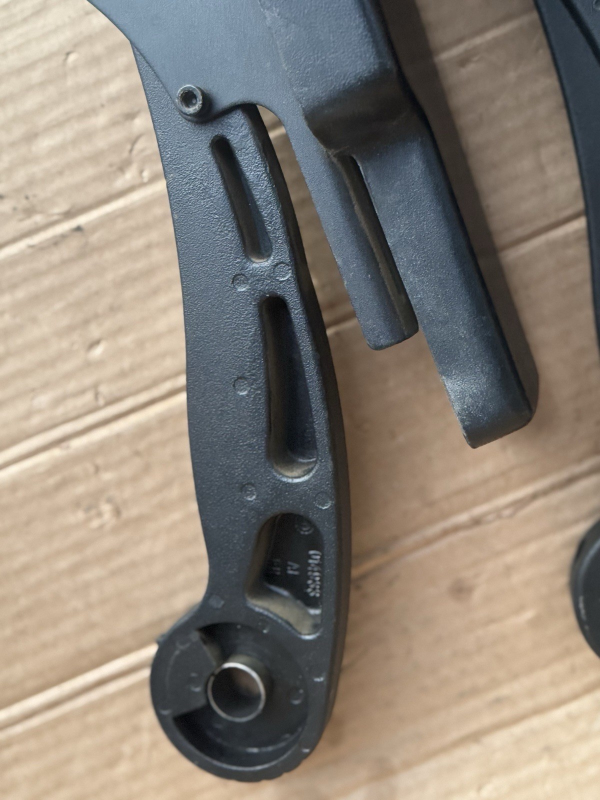 Quickie QM-710 Armrest Assembly With 16” Elbow Support Arm Pads
