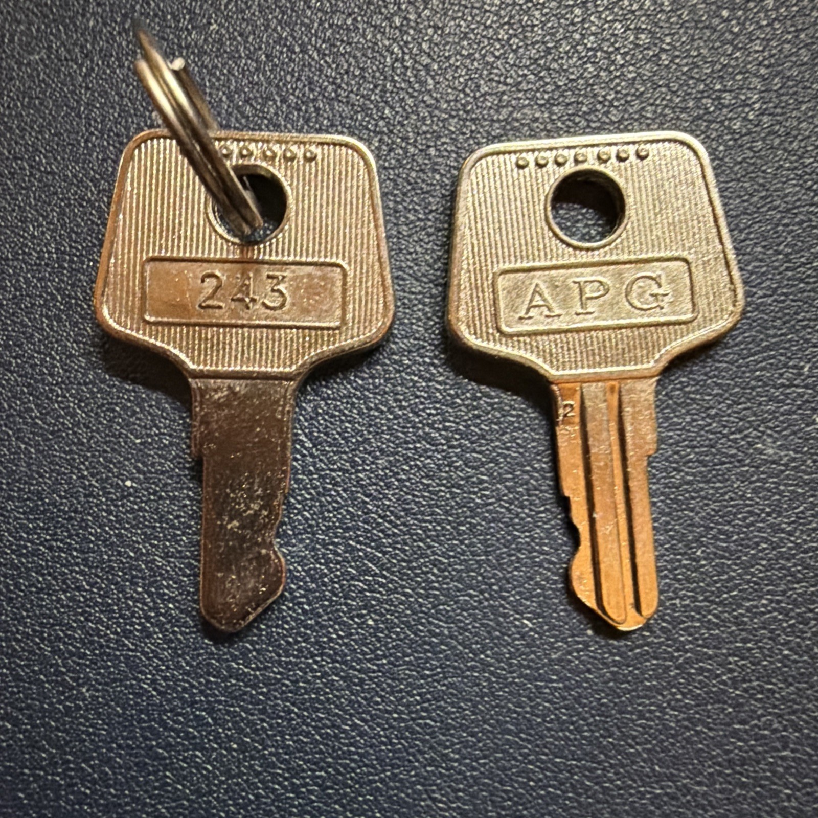 APG Vasario 243 Cash Drawer Key Pair Fits Square, Revel, Toast, HP, NCR & More