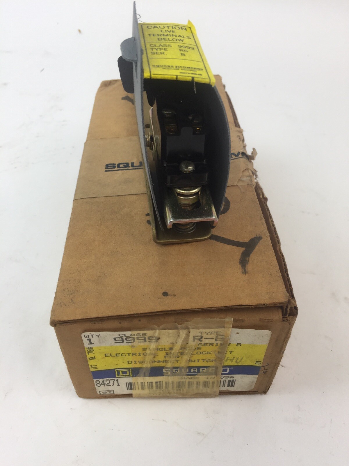 SQUARE D 9999 R-6 SINGLE POLE ELECTRICAL INTERLOCK FOR DISCONNECT SWITCH