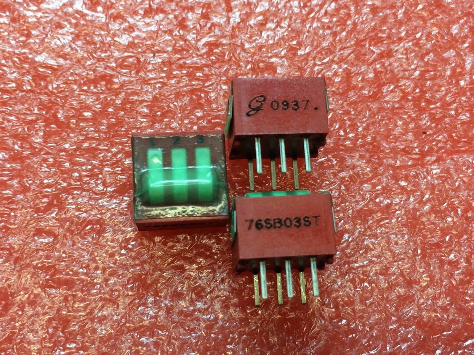 GRAYHILL 76SB03ST Switch DIP 0.15A 30VDC 2k cycles 2.54mm 6 PCS