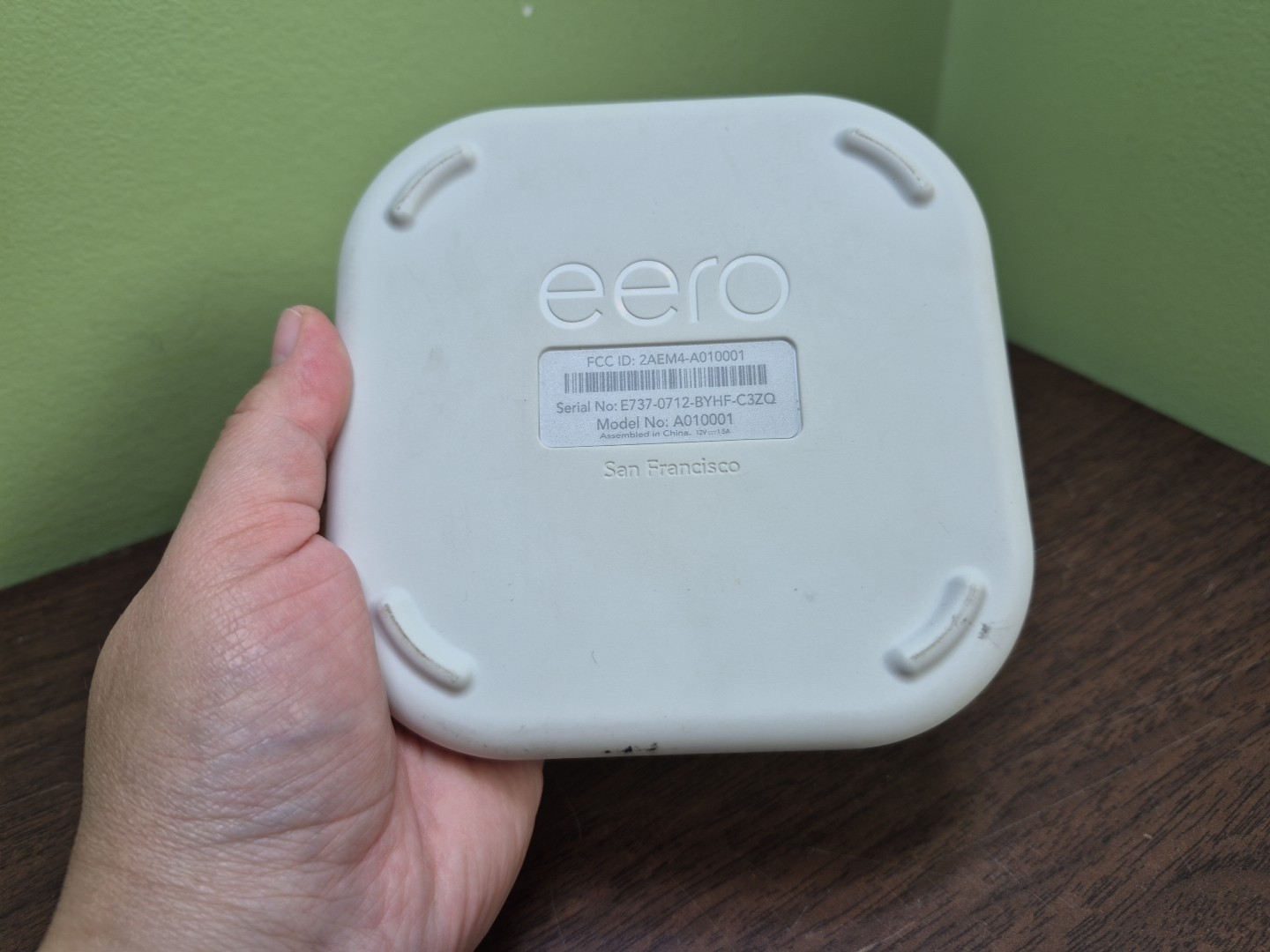 Eero Pro Model A010001 Router -White 1st Gen UNTESTED Read Description