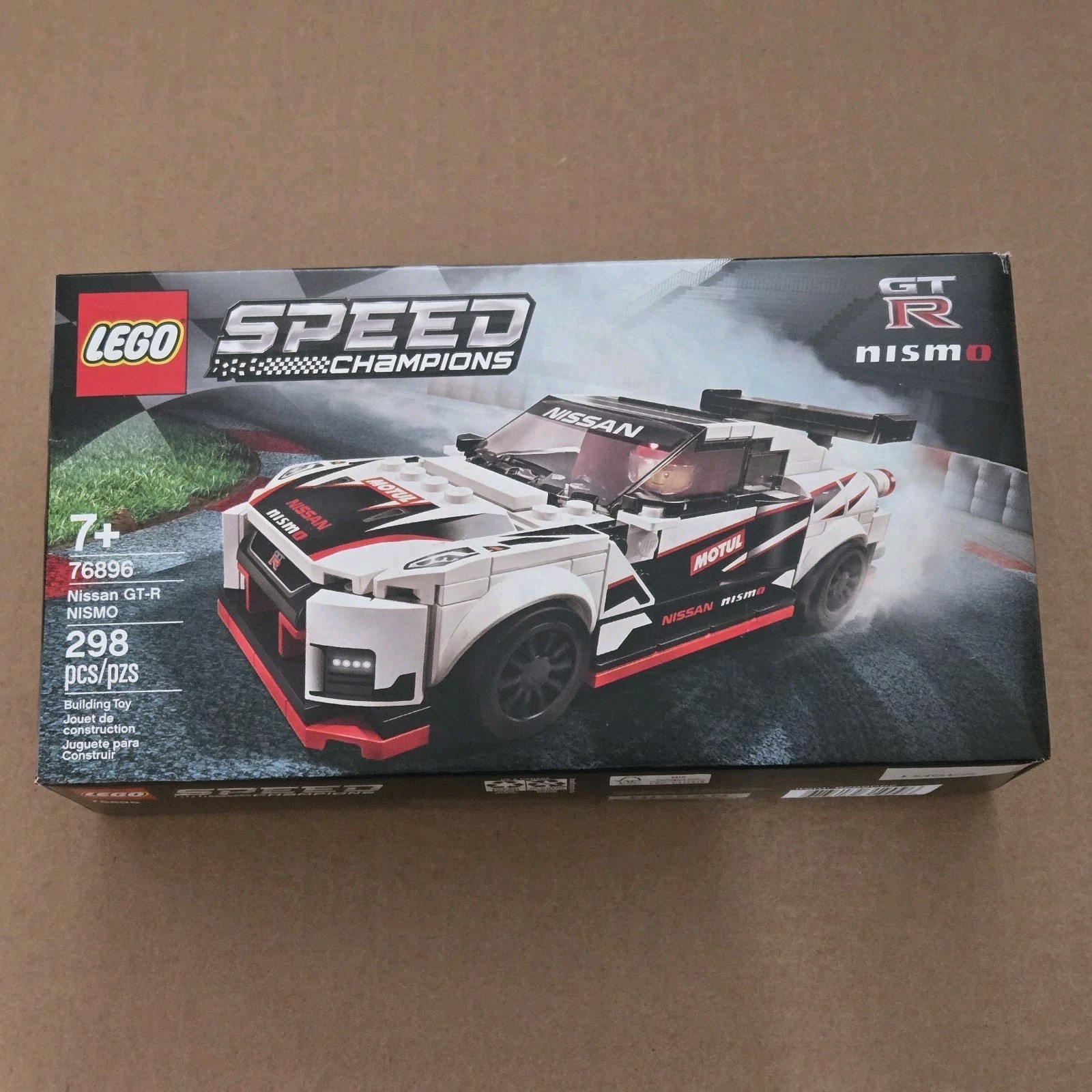 Brand New Lego Speed Champions Nissan GT-R Nismo 76896 298 PCS Set Car Retired