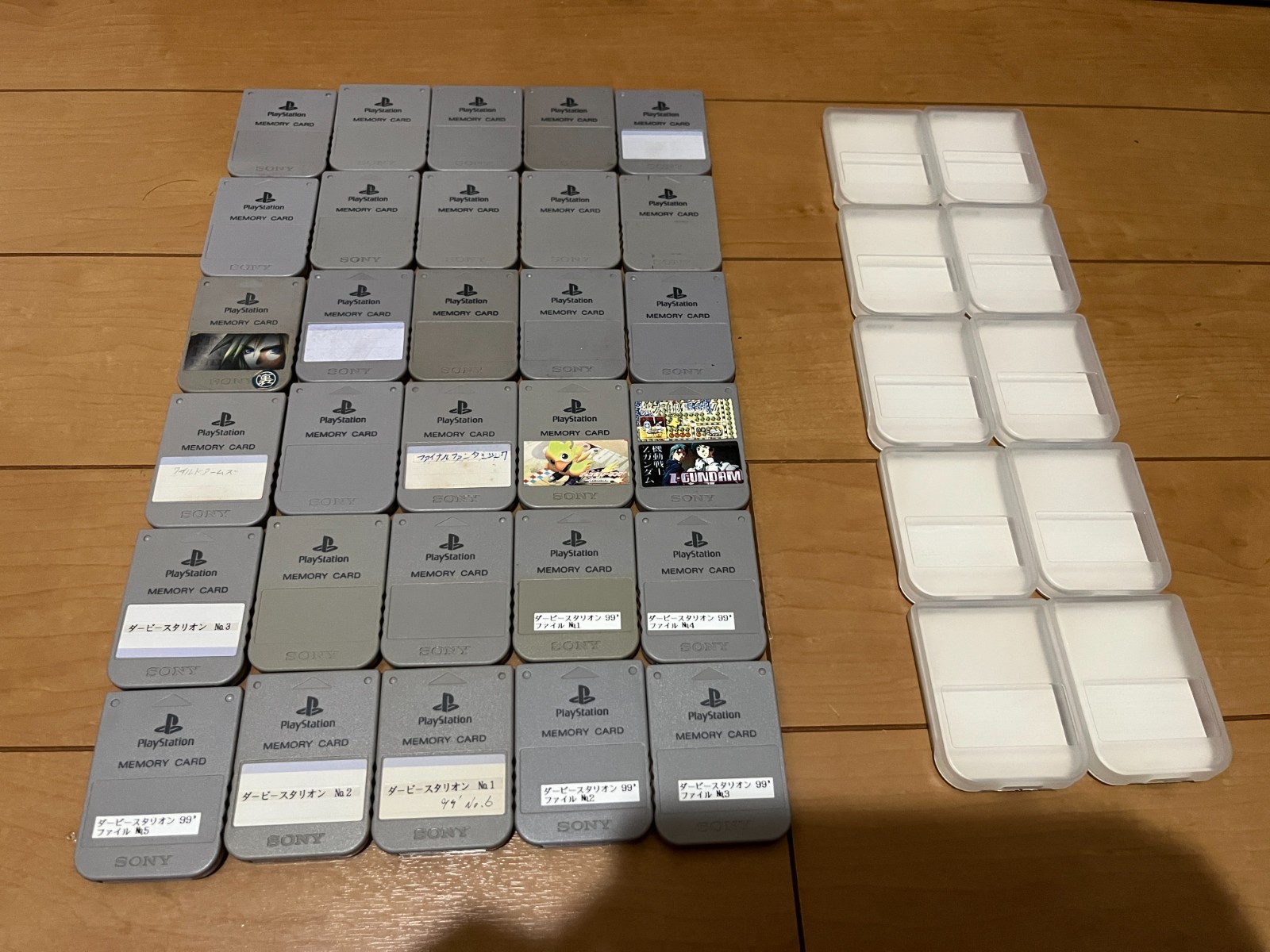 Playstation 1 PS1 lot of 30 Sony Official Memory Card SCPH-1020 & 10 Case 02