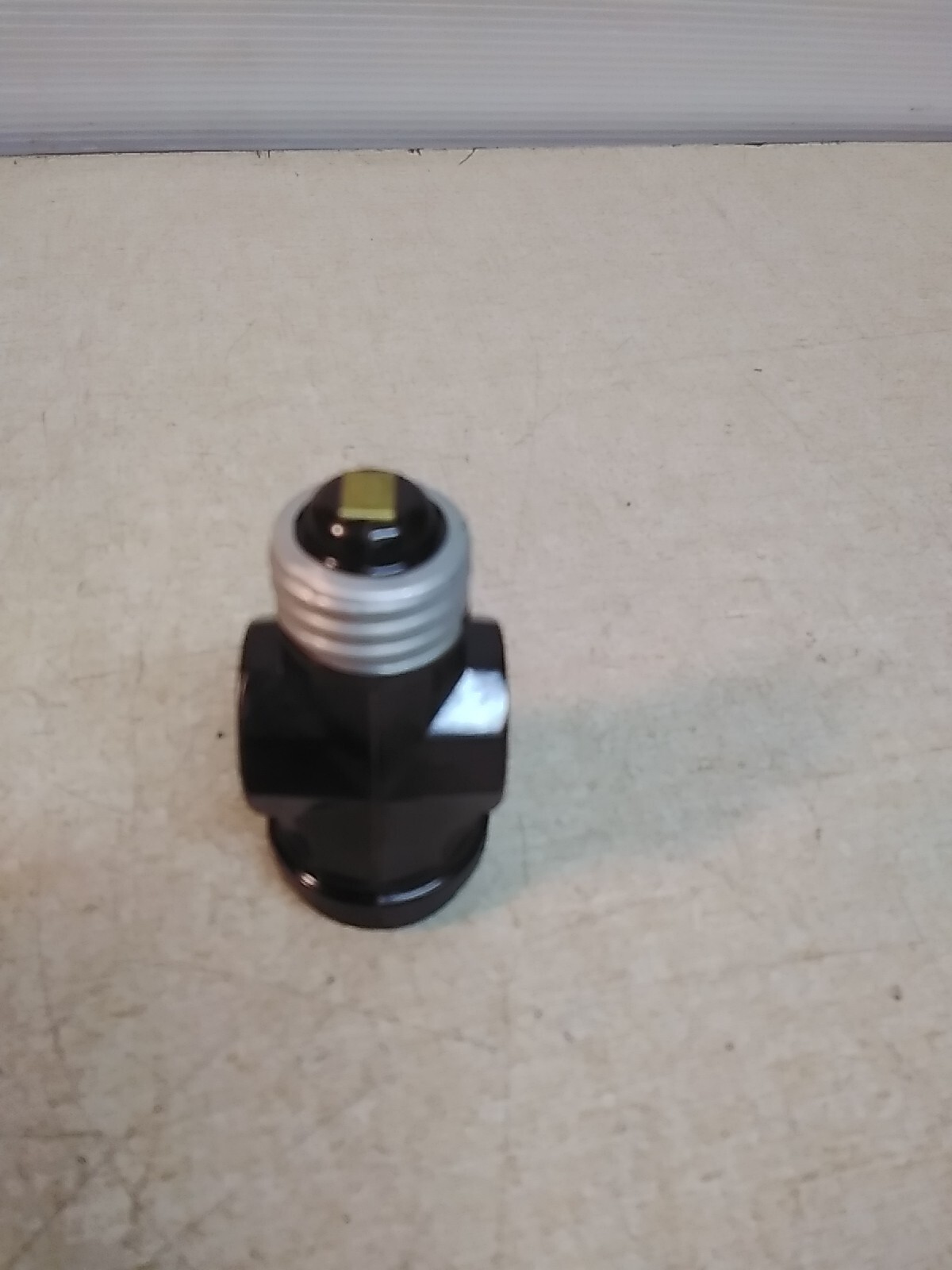 Leviton E-13394 125V 660W Polarized Plug Light Socket Adapter Browni