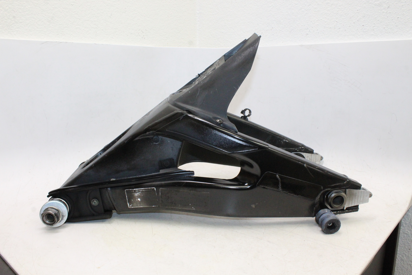 2006 Yamaha Yzf R6 Rear Swingarm Back Suspension Swing Arm