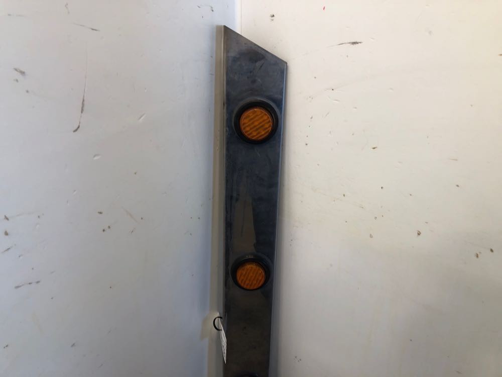 2000 Cab Exterior Trim Panel for Peterbilt 379 (785-10214)