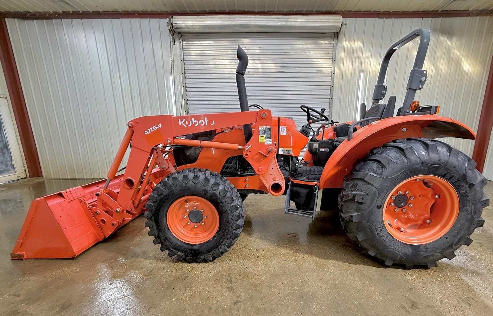 2022 KUBOTA M6060HD OROPS 4WD LOADER TRACTOR WITH LOADER