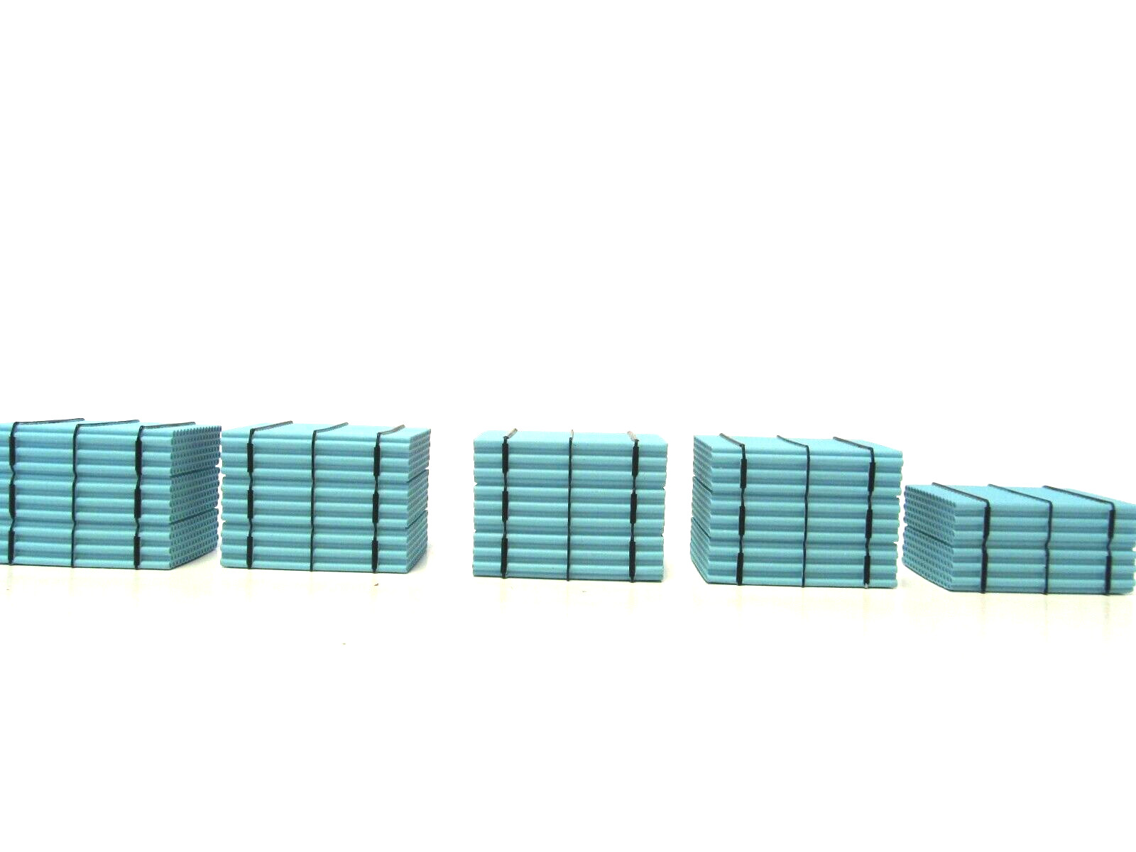 5 DCP  FIRST GEAR 1/64 SCALE  RESIN LITE BLUE PIPE LOADS (HO train loads)