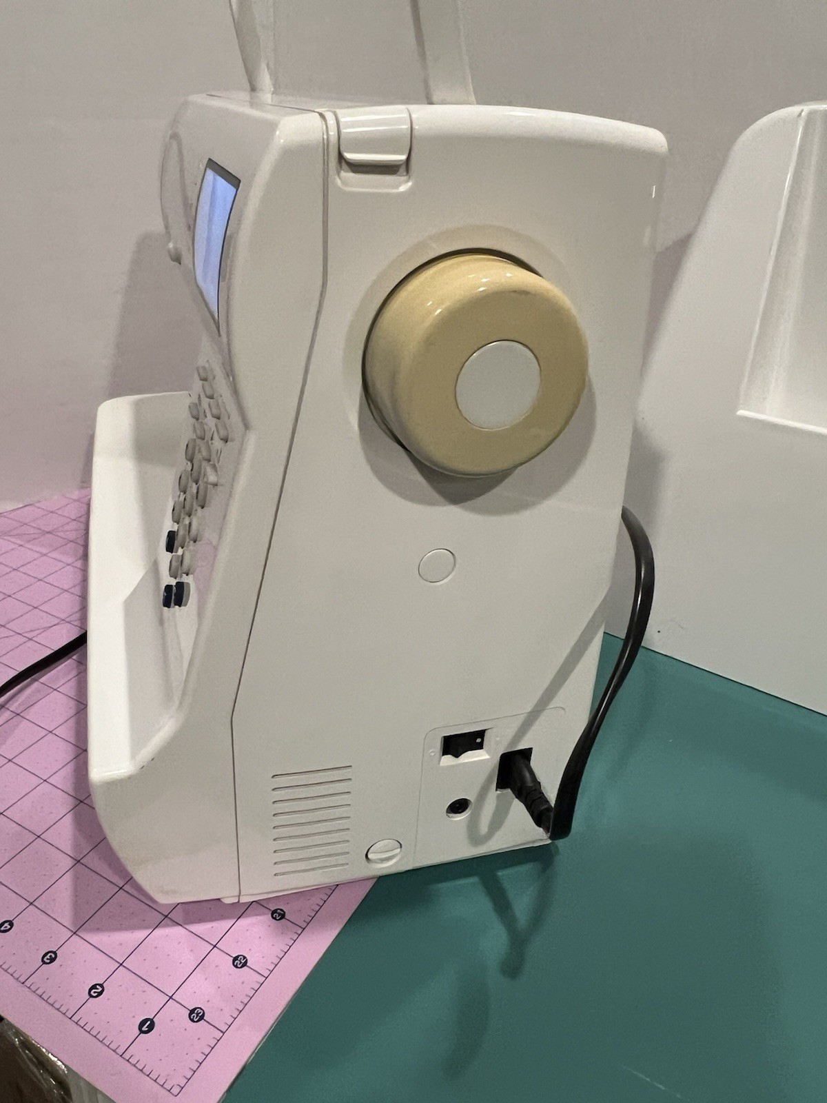 Euro Pro X Sewing Machine 9125 Computerized Embroidery Machines + Case & Extras