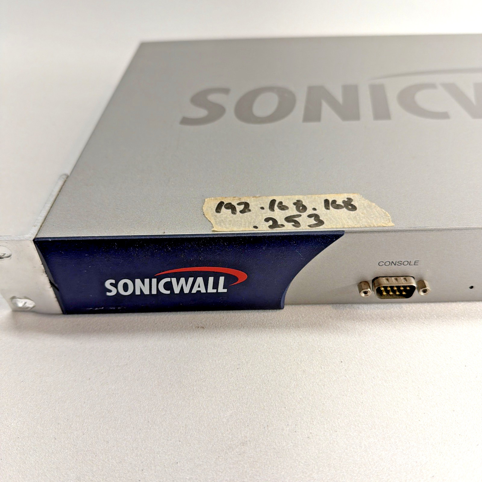 SonicWall PRO 2040 VPN 1RK0A-02A Firewall Network Security Appliance