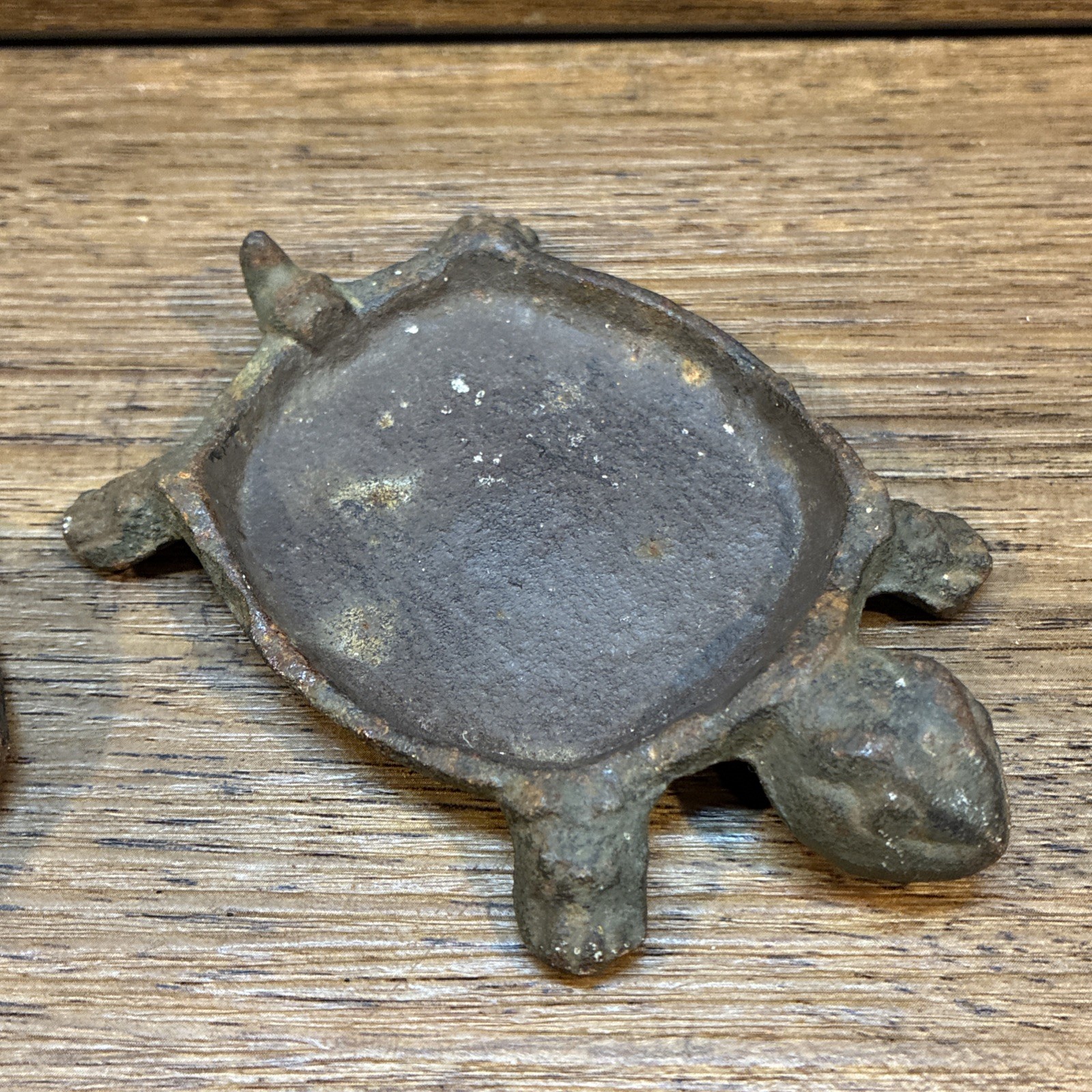 Turtle Hide A Key Box Hideaway Rustic Cast Iron Garden Decor Figure Tortoise