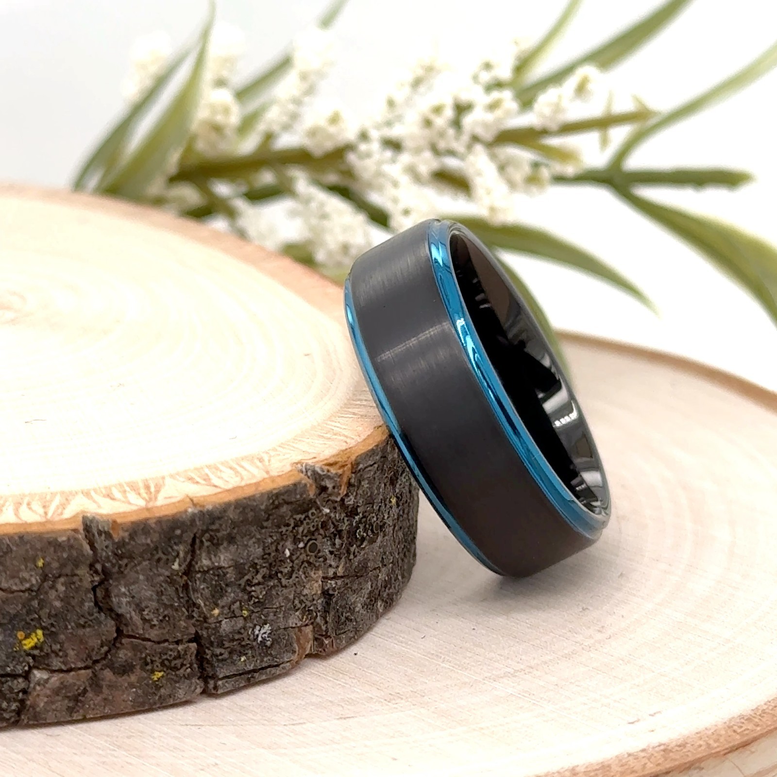 8mm Black Tungsten Carbide Christmas Band Blue Ion Plating Polished Edges Ring