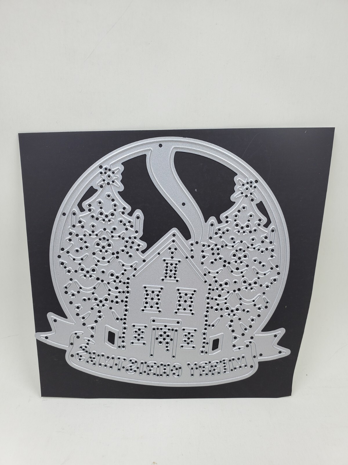 MO1 Momenta Merry Christmas House thin metal die