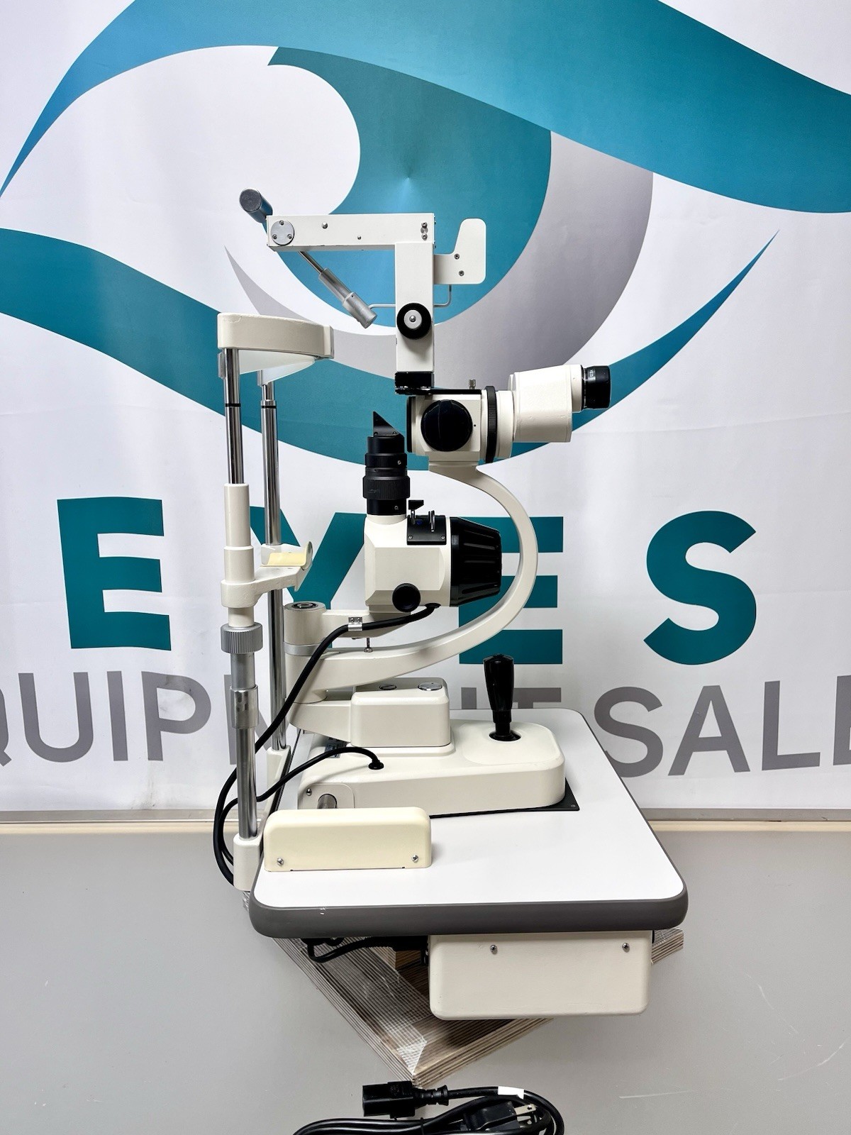 Topcon SL-4E Slit Lamp w/ CSO Z800 Tonometer
