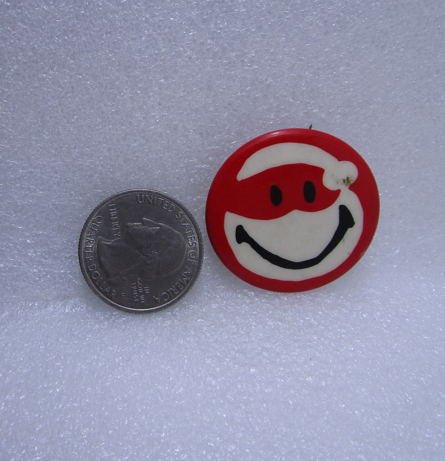 Santa Claus Smiley Face Button Pin