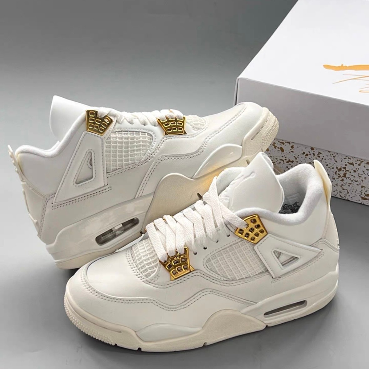 Nike Air Jordan 4 "Metallic Gold" Retro Mid-Top Basketball Shoes