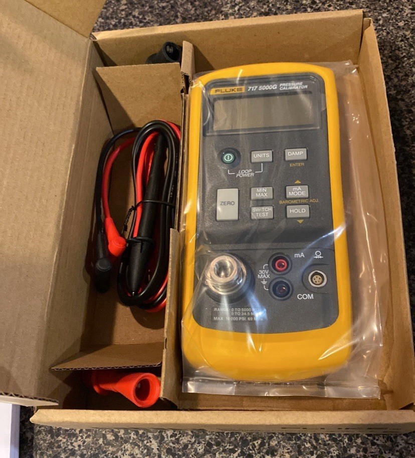 Fluke 717-5000G Pressure Calibrator