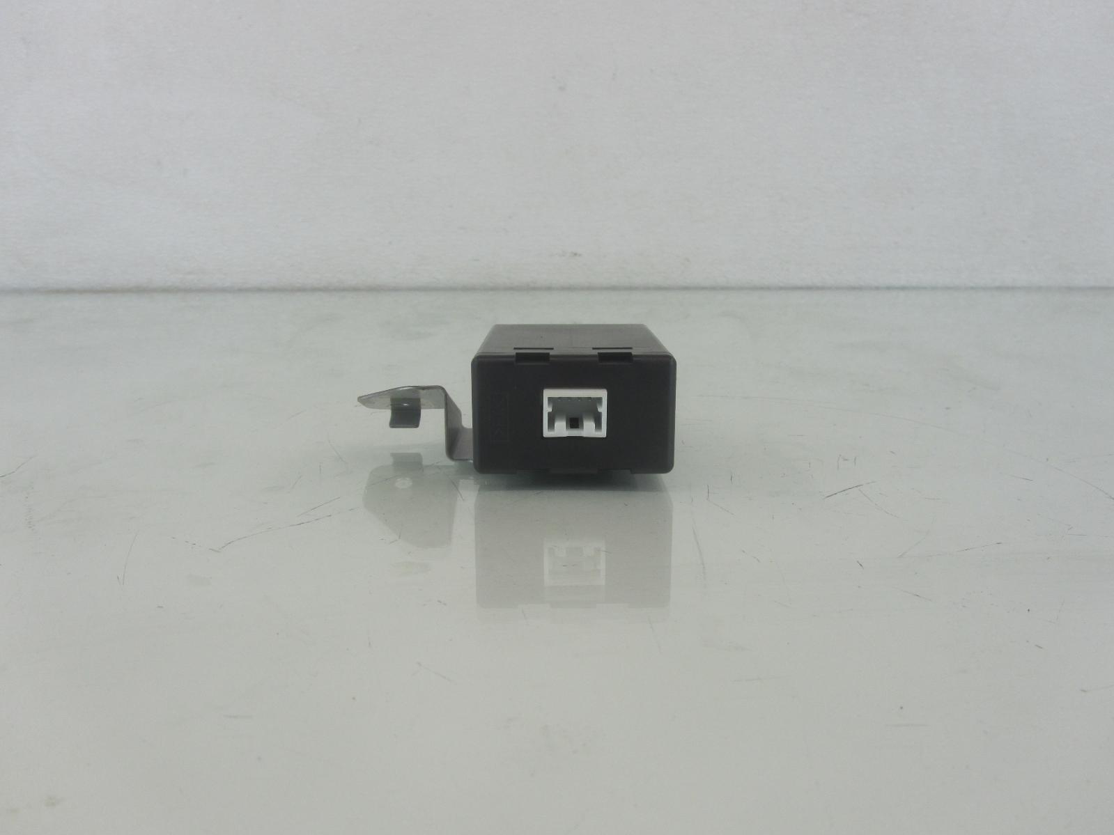 08-13 NISSAN ROGUE Keyless Entry Conventional Theft-Locking Relay Control Module