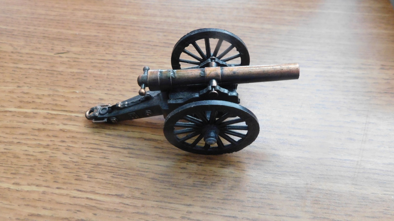 VINTAGE ARMY FIELD BRASS CANNON PENCIL SHARPENER