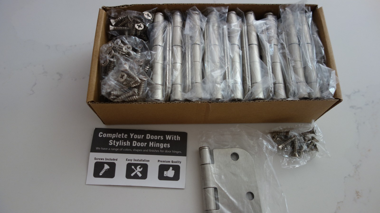 AmazonBasics Rounded Interior Door Hinges with Screws, 3.5" x 3.5", Satin Nickel