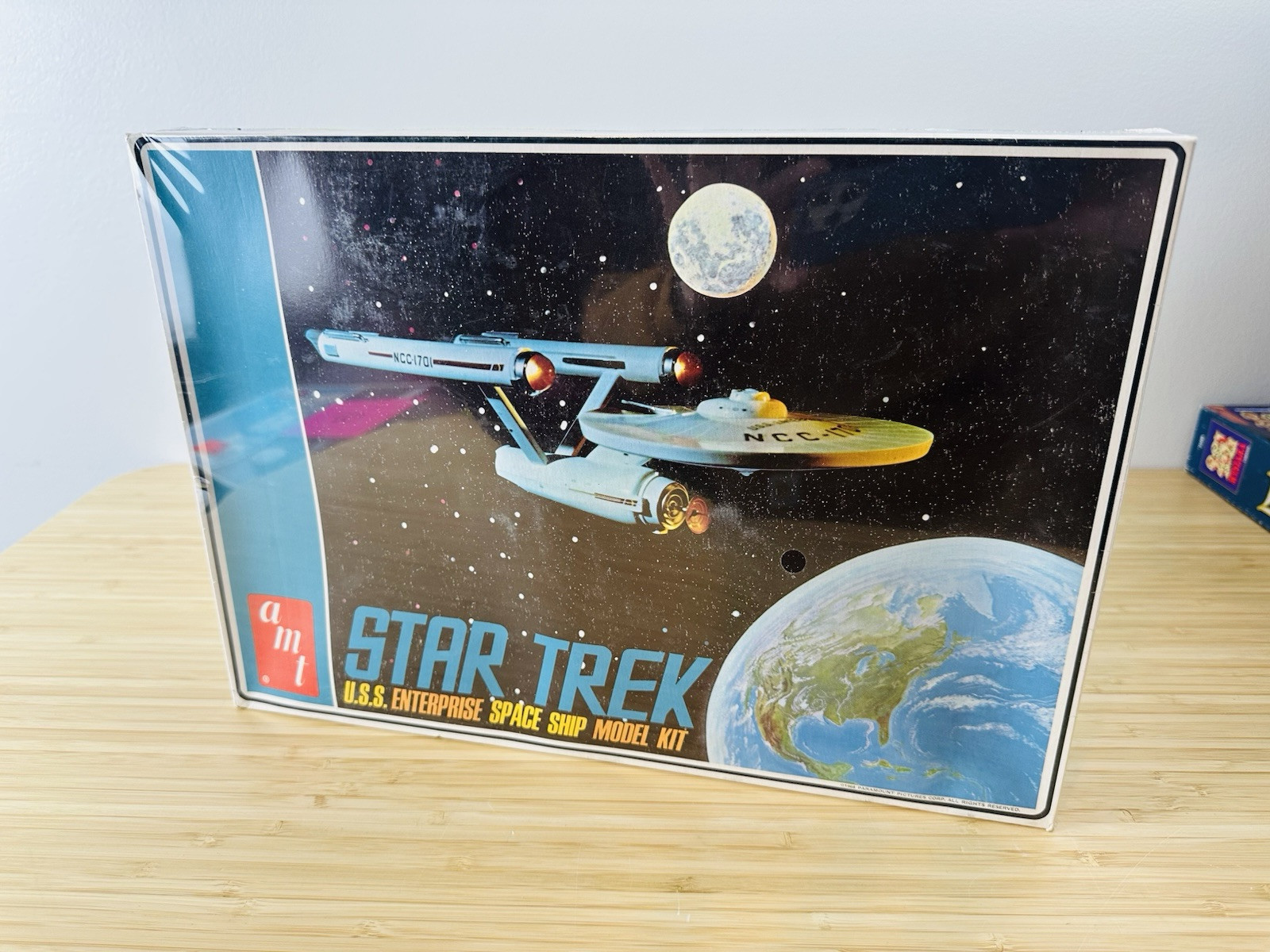 Vintage Original 1968 Star Trek USS Enterprise - RARE- AMT Desilu Prod. New (a)