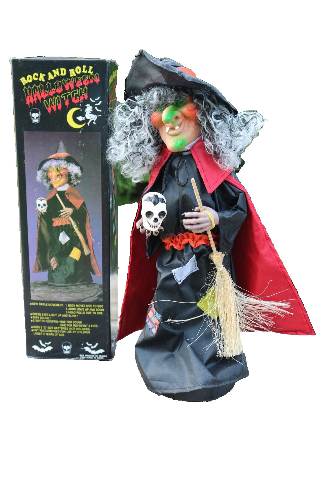 VINTAGE ROCK and ROLL HALLOWEEN WITCH SHE MOVES ALL AROUND HEAD ROLL EYES GLOW