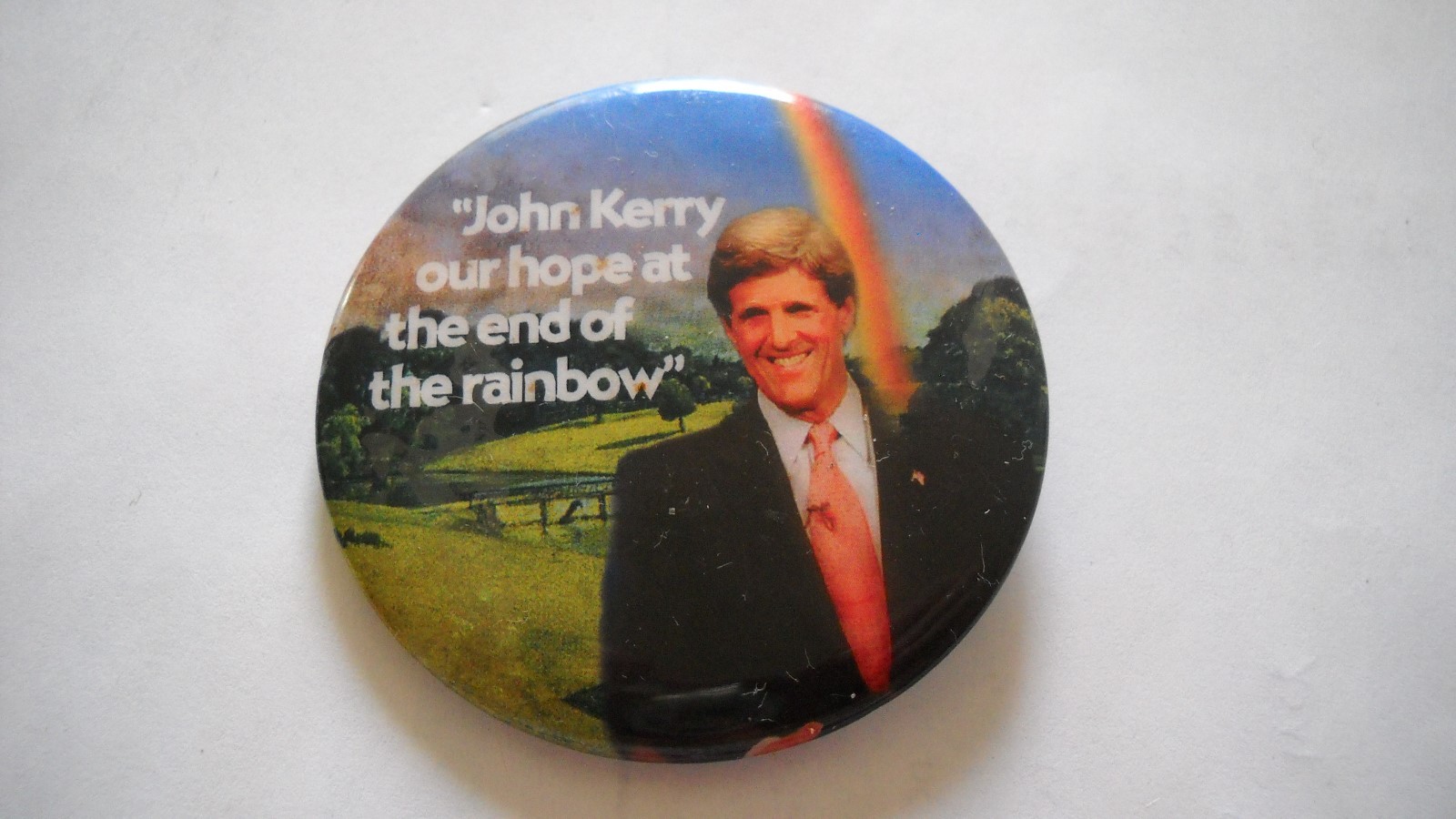 John kerry- our hope at the end of the rainbow political pin- 2" pin