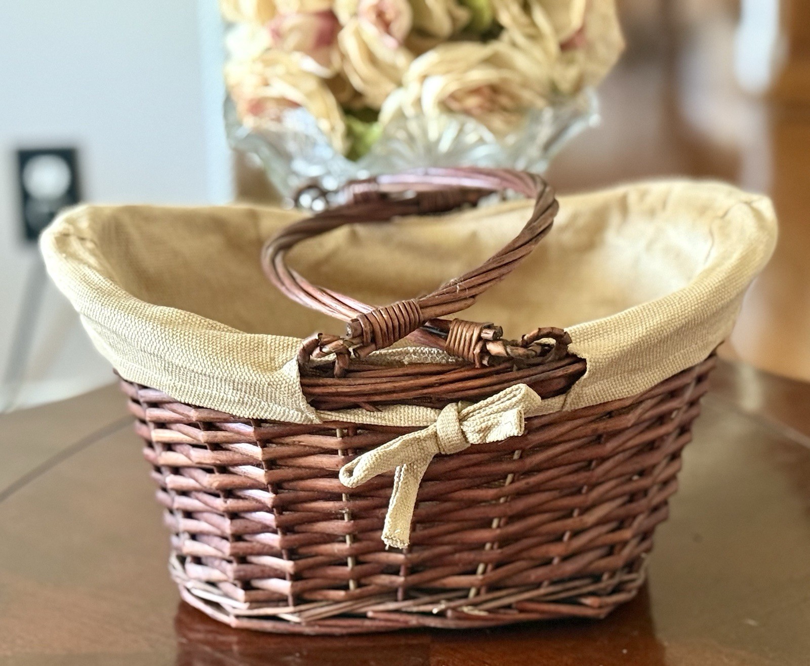 Vintage Woven Wicker Double Swing Handle, Oval, Cloth Liner, 13x11x6”