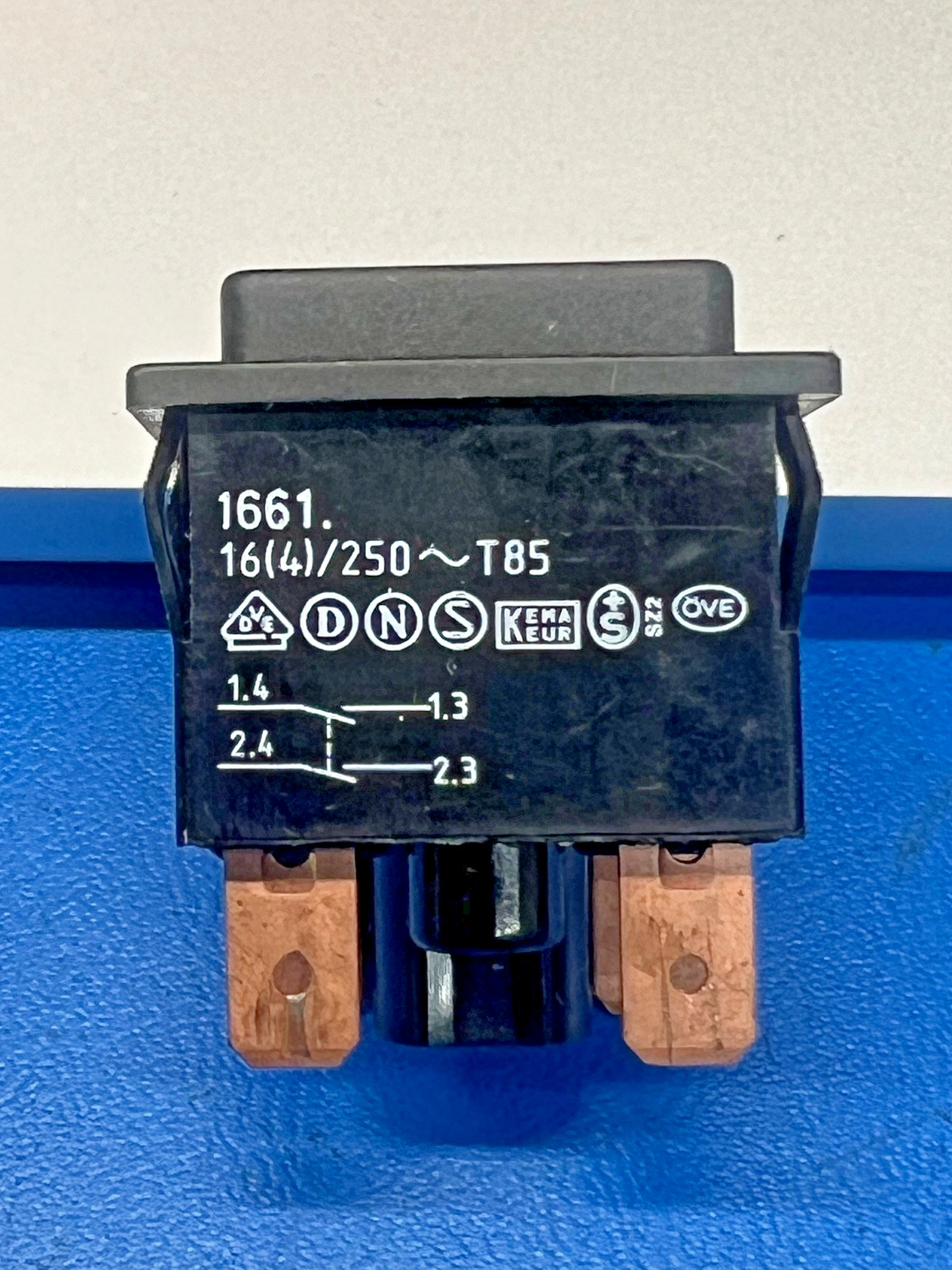 MARQUARDT 1661  PUSHBUTTON SWITCH SAME DAY SHIPPING