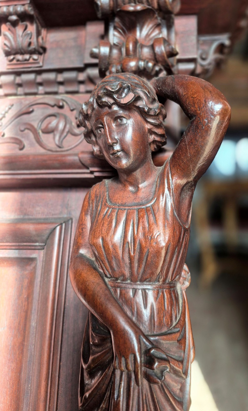 HORNER QUALITY FIGURAL CARVED PANELS TWIN HEADBOARDS