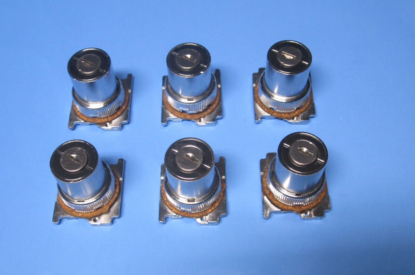 Cutler Hammer Keyed 2 Position Maintained Selector Switch Operator NEW Lot of 6