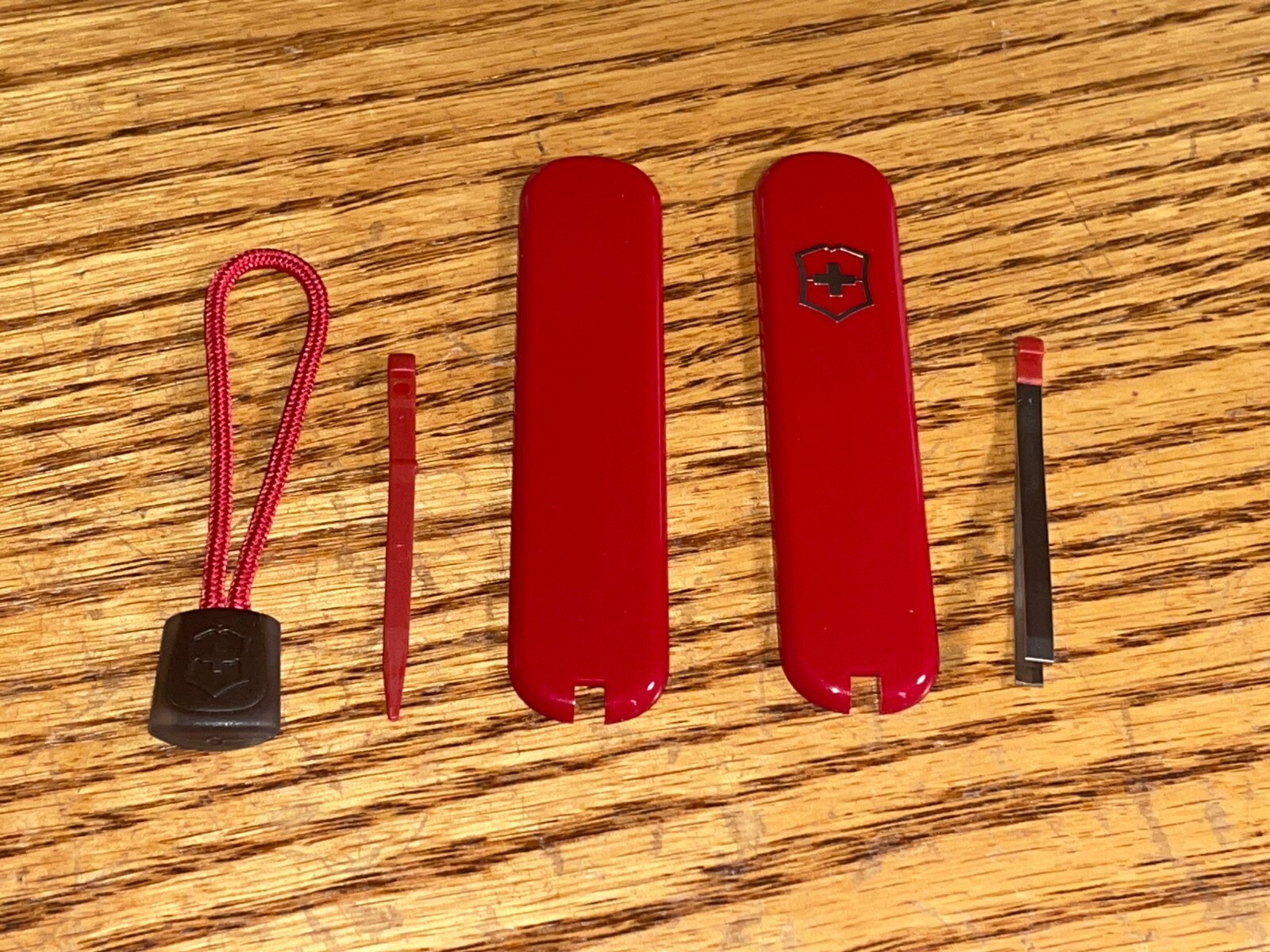 New Victorinox 74mm HANDLE / SCALE 5 Piece KIT in RED for Executive & Ambassador