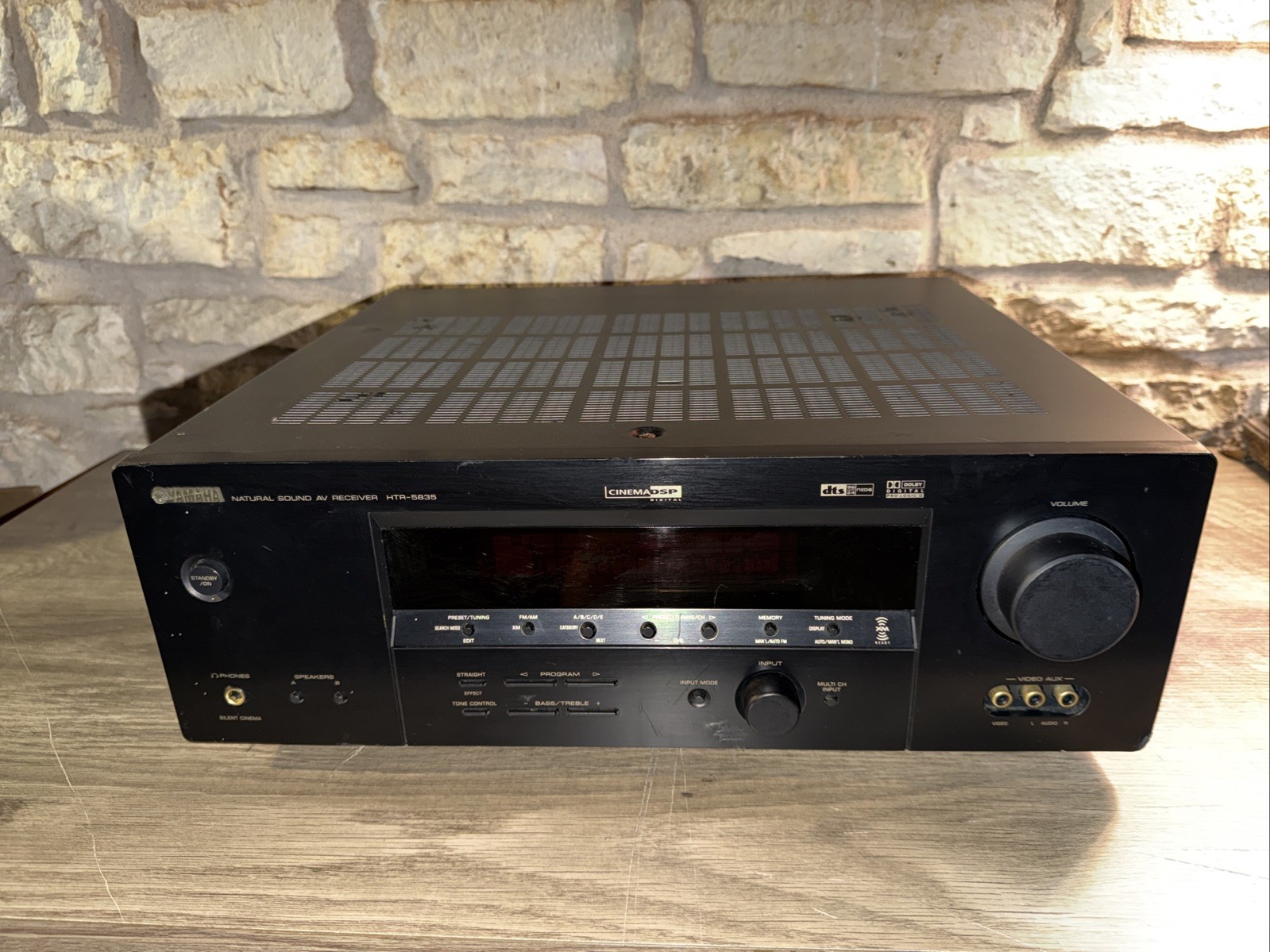 Yamaha HTR-5835 5.1 Channel Natural Stereo Surround Sound AV Receiver. See Video