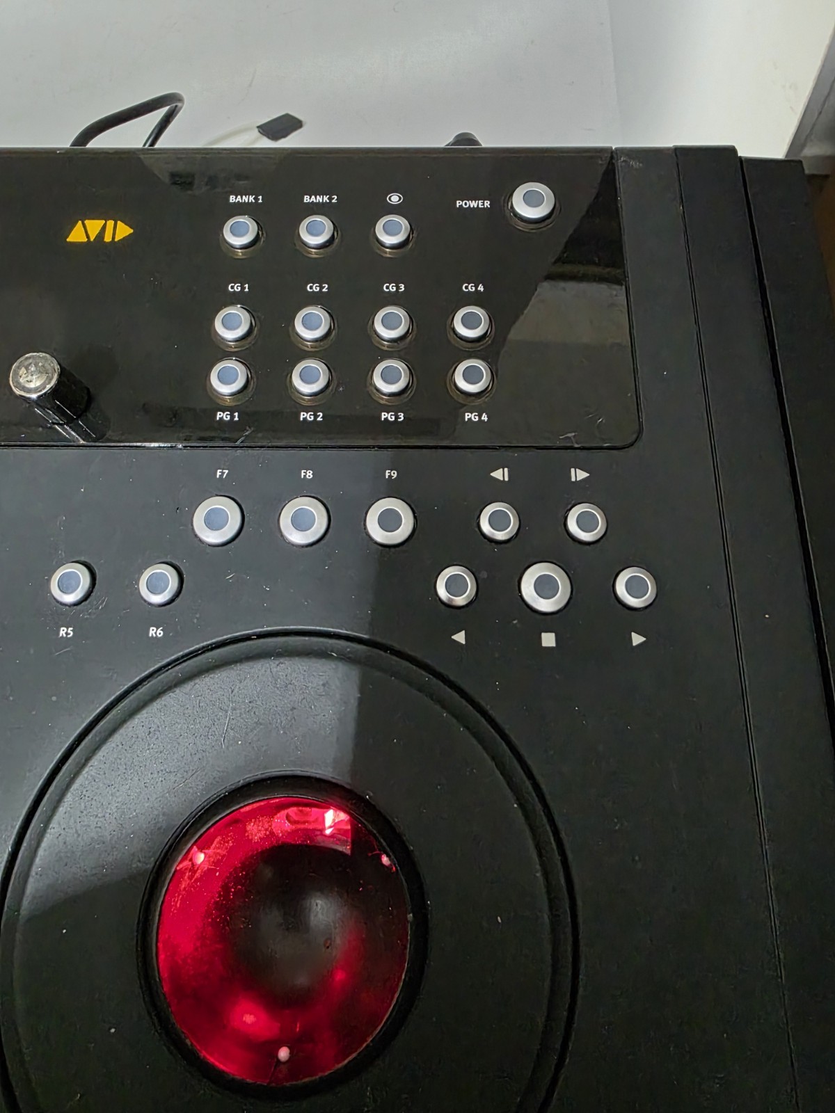 Euphonix MC Color Grading T Control Surface Video Color Controller. Description