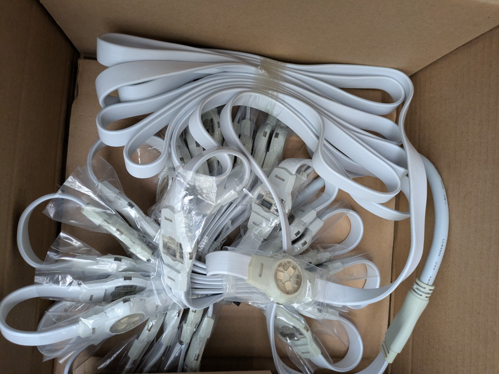 TRAXON  DOT XL-3 FLEXIBLE RGB LED STRAND LIGHTING w/ Distribution Unit  New in B