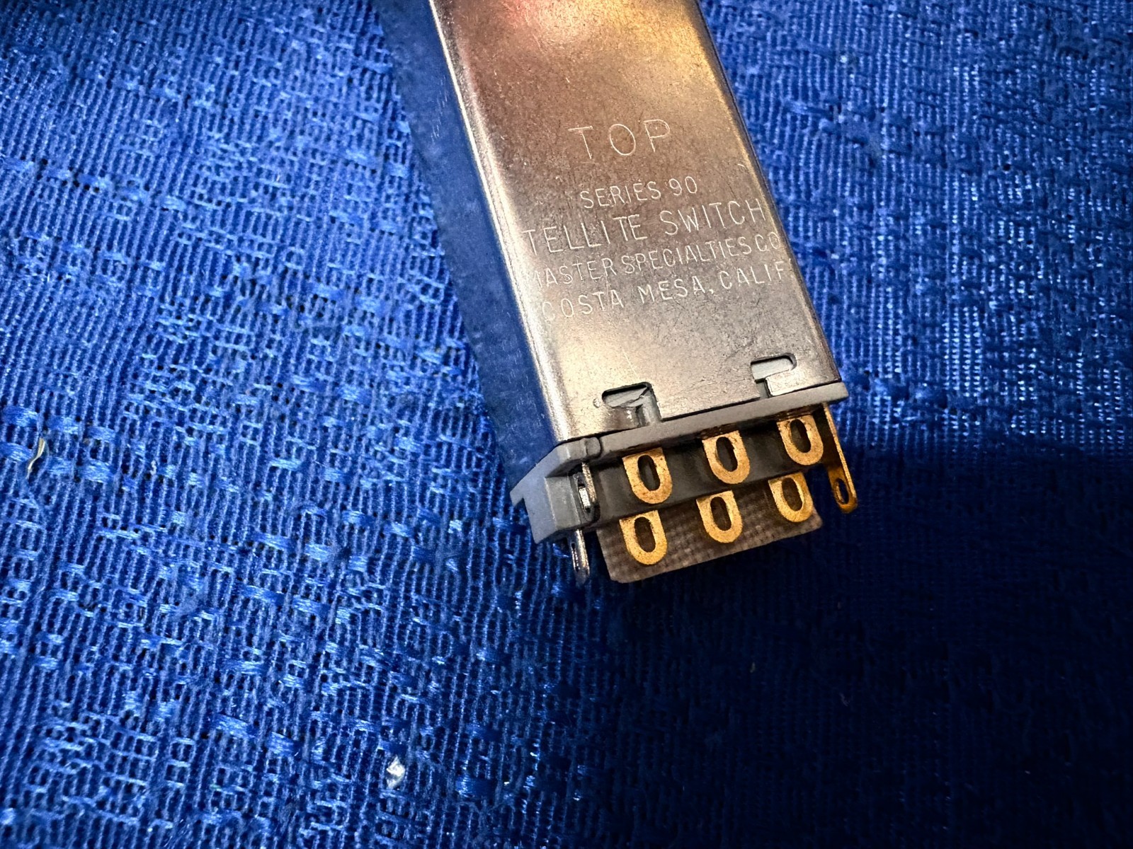 Master Specialties 90EA2C3 Series 90 Tellite Push Button Switch