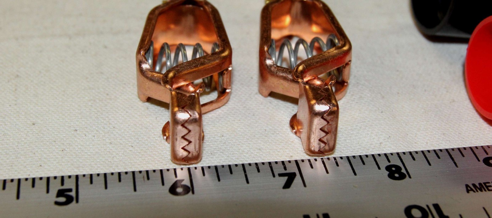 Mueller No. 25C 75 amp copper electrical alligator clips w/ insulators - qty 2